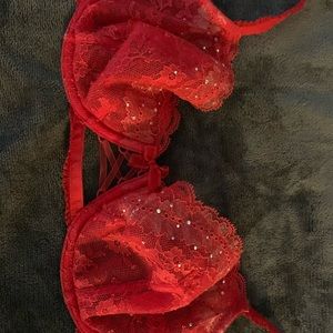 Victoria’s Secret bra 34C